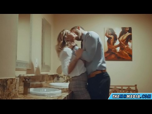 ❤️ Når en barmfagre blondine forfører deg på et offentlig toalett Analporno ved no.yourxxxvideos.ru ❌❤